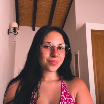 Babysitter em Venda do Pinheiro: Lara Sofia