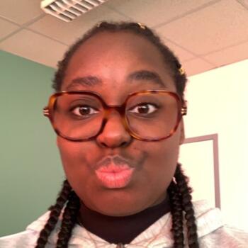 Baby-sitter Trémentines: Salomé