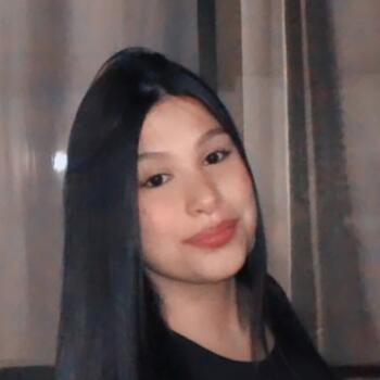 Babysitter in Maringá: Julia