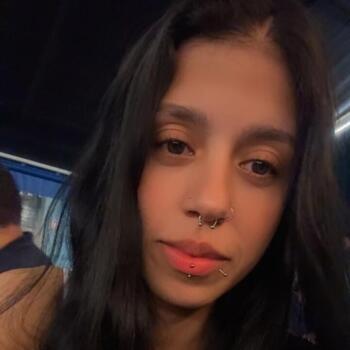 Babysitter Guarulhos: Mariane