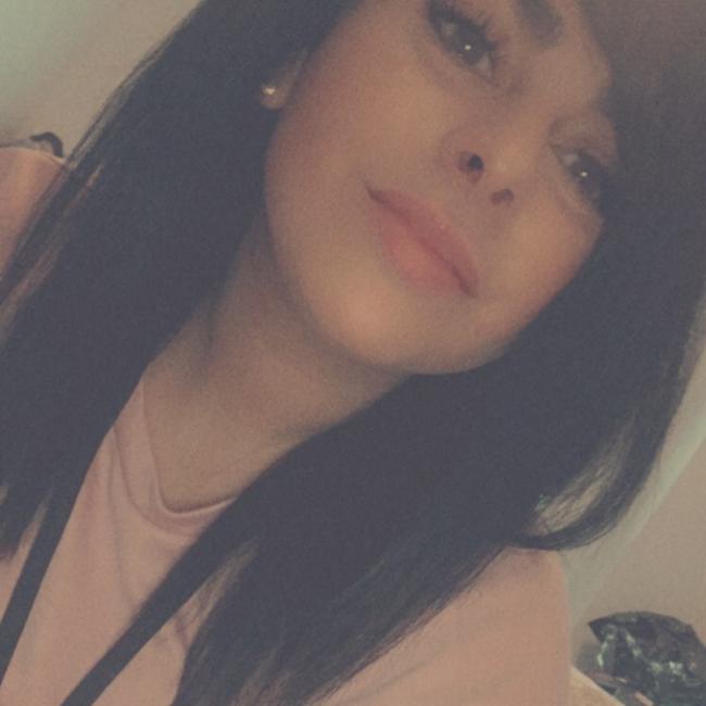Babysitter in Folkestone: Jasmin