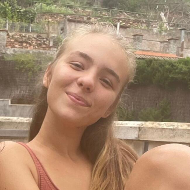 Babysitter in Esplugues de Llobregat: Sara