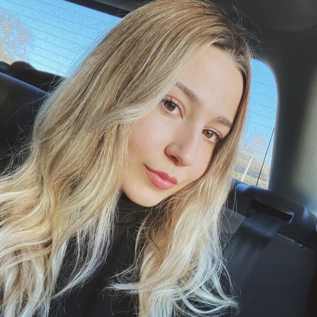 Babysitter in Corfu: Natalia