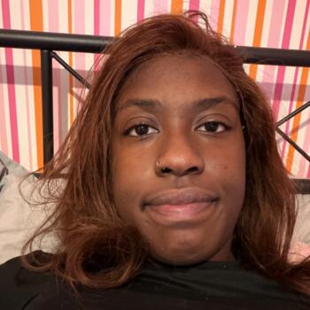 Babysitter Milton Keynes: Isabella