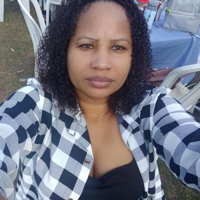 Babysitter in Rio de Janeiro: Elizângela (Eliz)