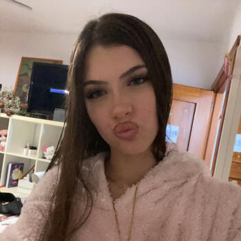 Nanny Vélez-Málaga: Julia