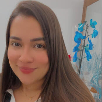 Babysitter Guarujá: Luana Thayná