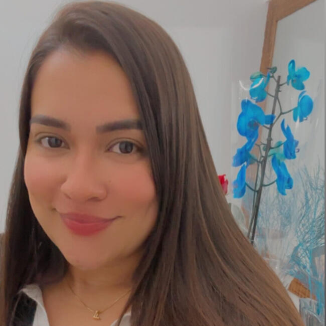 Babysitter in Guarujá: Luana Thayná