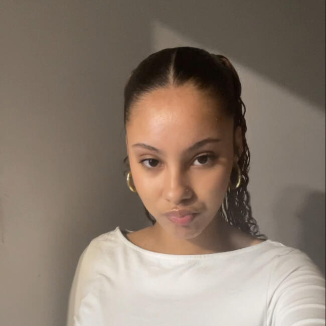 Babysitter em Vestiaria: Alexandra