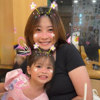 新加坡的临时保姆工作: 临时保姆工作 Valerie