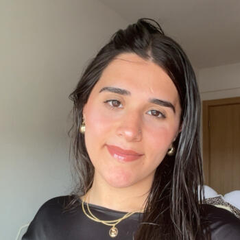 Babysitter in Lisbon: Maria Santos