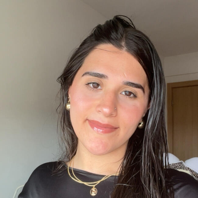 Babysitter in Lisbon: Maria Santos