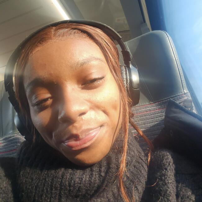 Babysitter in London: Olivia