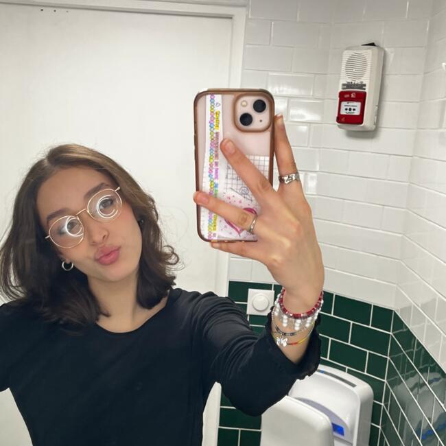 Babysitter in Évry: Imane