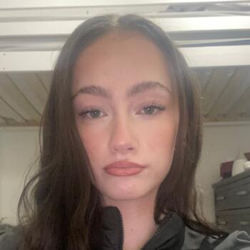 Babysitter in Alfreton: Melissa