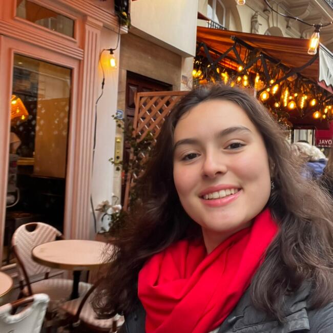 Babysitter in Montevideo: Luana