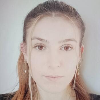Babysitter in Vernate: Alessia