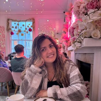 Babysitting job in Trowbridge: babysitting job Alba