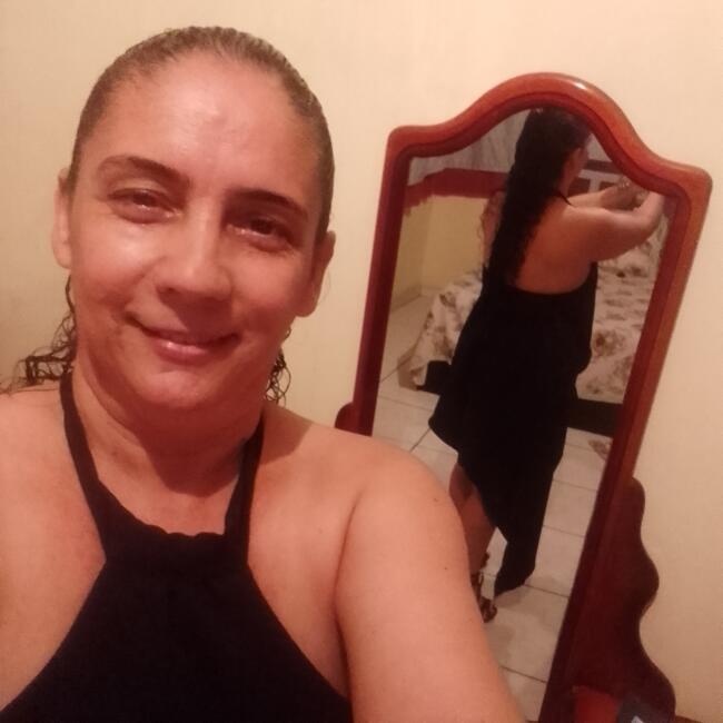 Babá em Divinópolis: Isaura