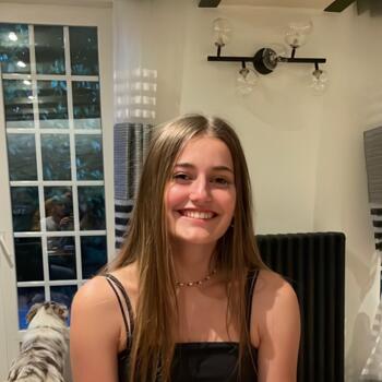 Babysitter in Dijon: Manon