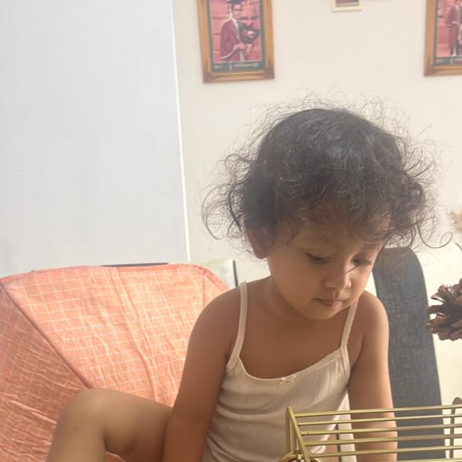 Kerja pengasuh di Kuala Lumpur: Grey