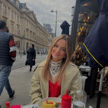 Babysitter Breteil: Camille