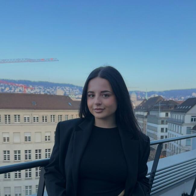 Babysitter in Dübendorf: Irena