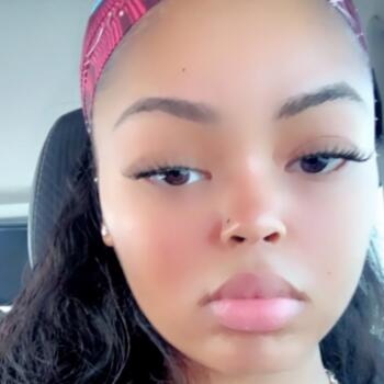 Baby-sitter in Paris: Alyiah