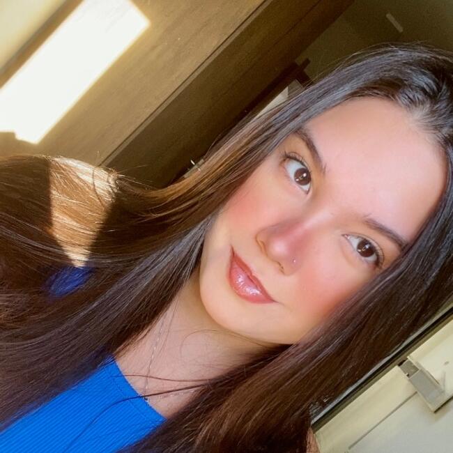 Babysitter in Foz do Iguaçu: Ana beatriz