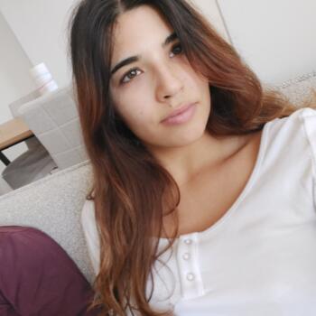 Babysitter Arlon: Melany