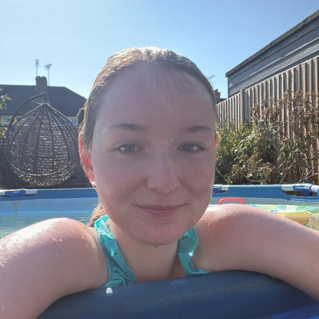 Babysitter in West Byfleet: Rebecca