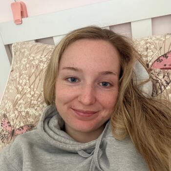Babysitter West Byfleet: Rebecca
