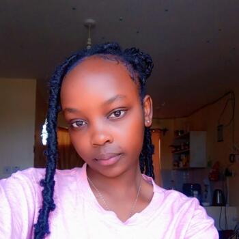 Babysitter in Nairobi: Maureen