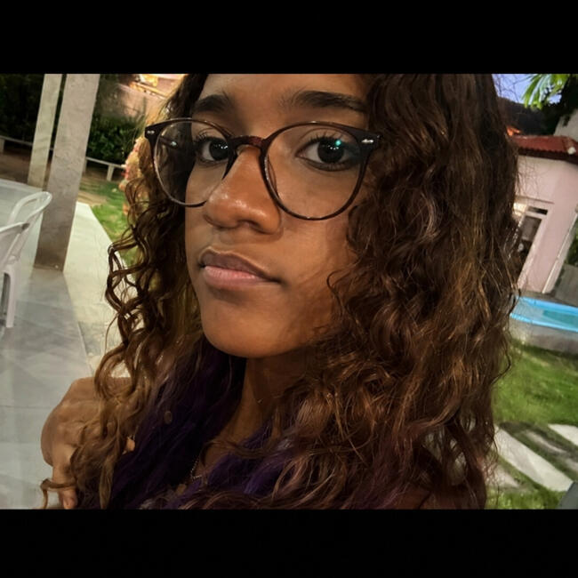 Babysitter in Queimados: Mirella
