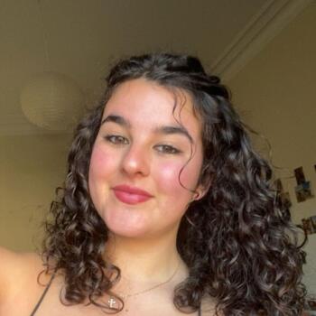 Babysitter in Edinburgh: Maria Isabel