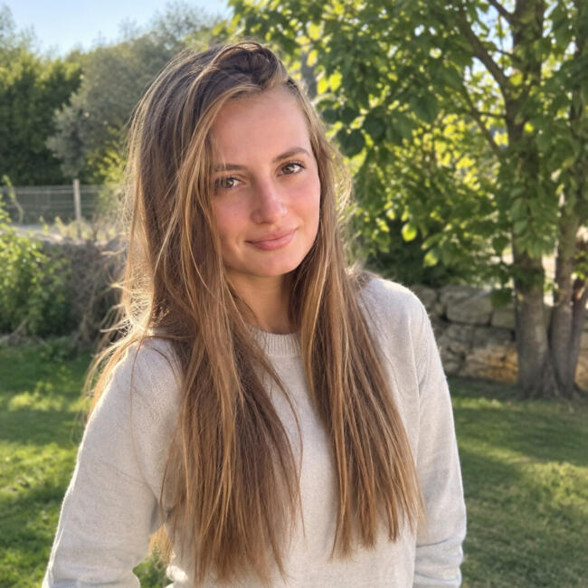 Babysitter in Carcassonne: Cécile