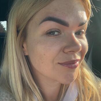 Babysitting job in Krapkowice: babysitting job Asia