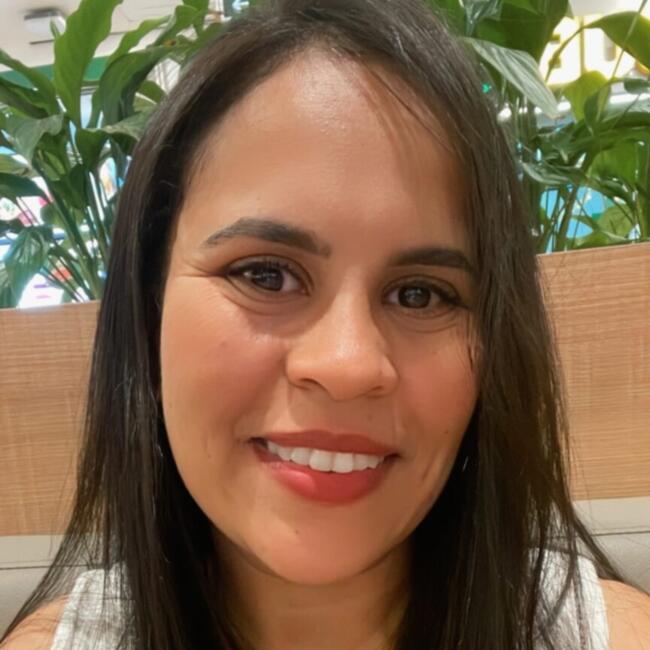 Babysitter in Brasília: Jaqueline