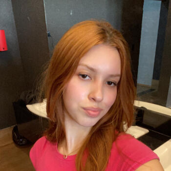 Babysitter in Americana: Leticia