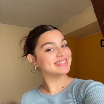 Babysitter in Paris: Nina