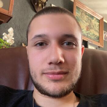 Babysitter in Châtelet: Mihaï