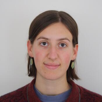 Baby-sitter in Victoria: Laila