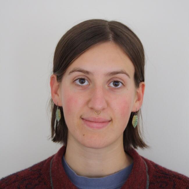 Baby-sitter in Victoria: Laila