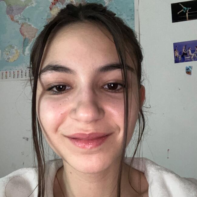 Babysitter in Vayres: Mia