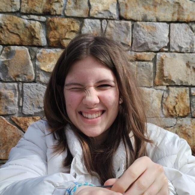 Babysitter in Rennes: Cassie