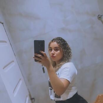 Babysitter in Belém: Lettycia