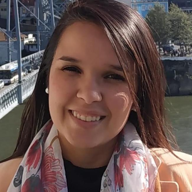 Babysitter in Viana do Castelo: Suelen