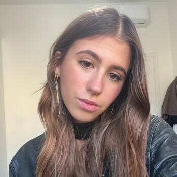 Babysitter Pisa: Asia