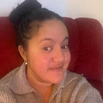 Babysitter in Whangaparaoa: Samaria