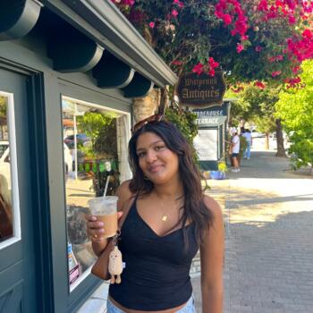 Babysitter in San Mateo: Nina
